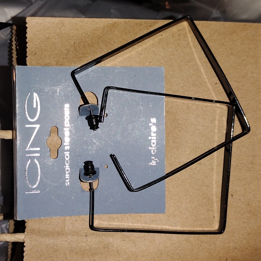 Square hoop earrings black metal from icing NWT
